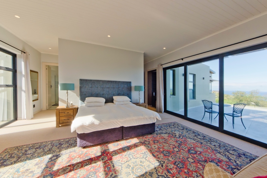 5 Bedroom Property for Sale in Pezula Private Estate Western Cape